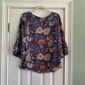 Loft Outlet Small Boatneck grey floral blouse with flutter sleeves